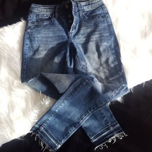 💕Universal thread,Brand new jeans, faded blue,
